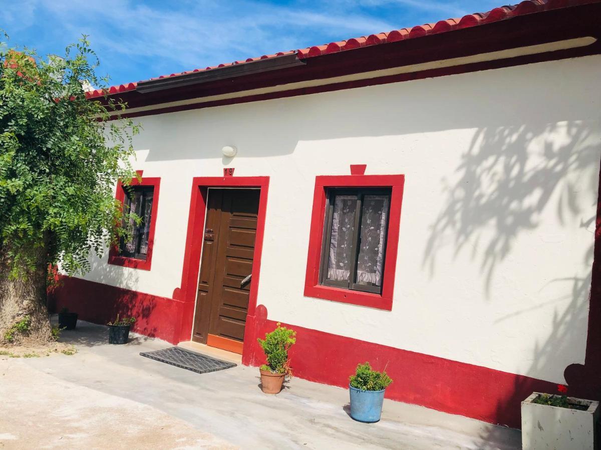 Mae Home Carril Caldas Da Rainha Luaran gambar